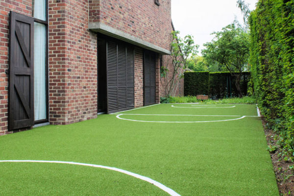 Play-artificial-grass-installation